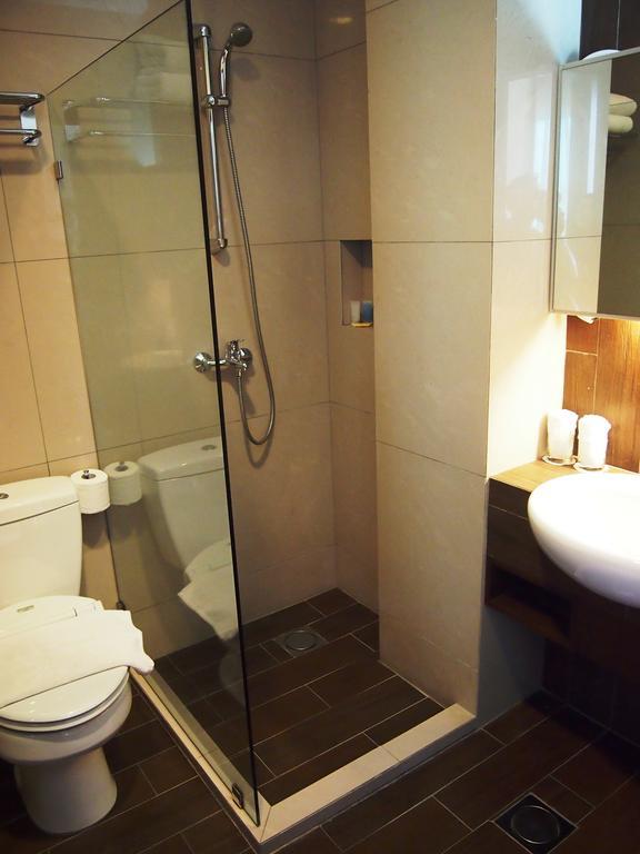 Roomz Hotel Seria Εξωτερικό φωτογραφία