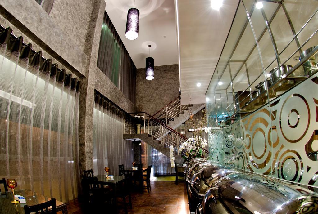 Roomz Hotel Seria Εξωτερικό φωτογραφία
