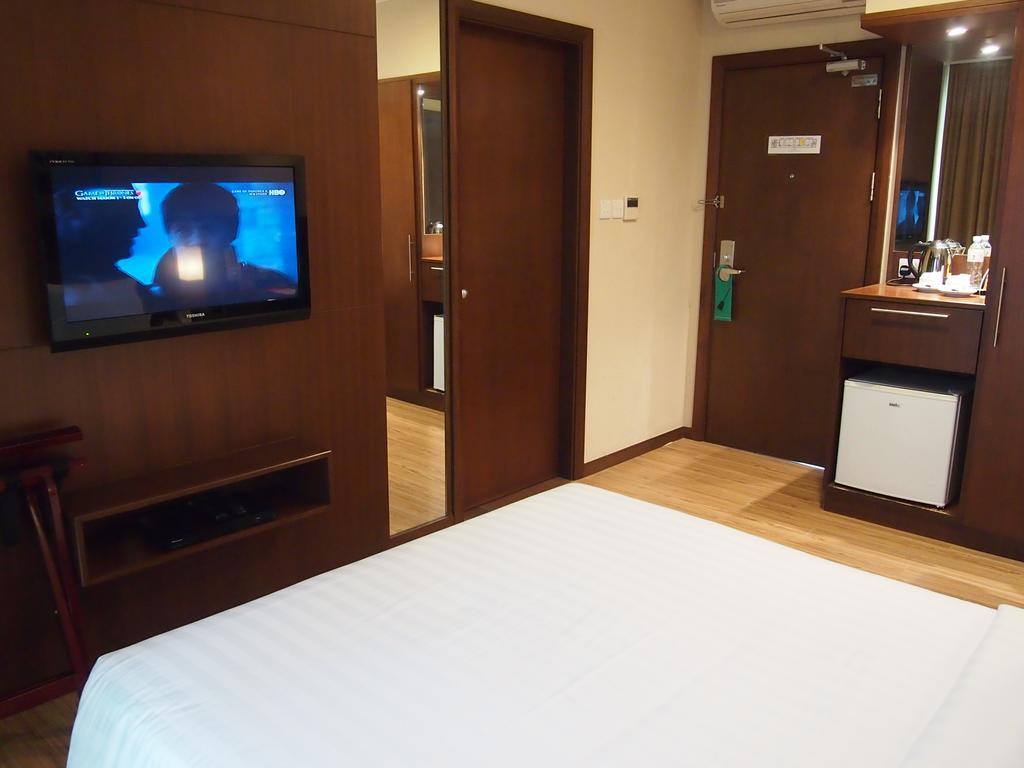 Roomz Hotel Seria Εξωτερικό φωτογραφία